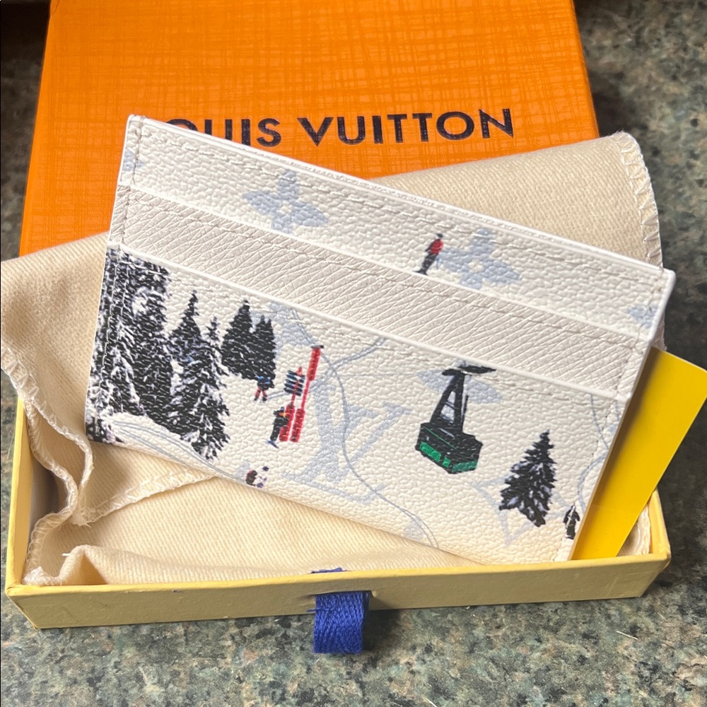 Louis Vuitton White Winter Ski Scene Card Holder